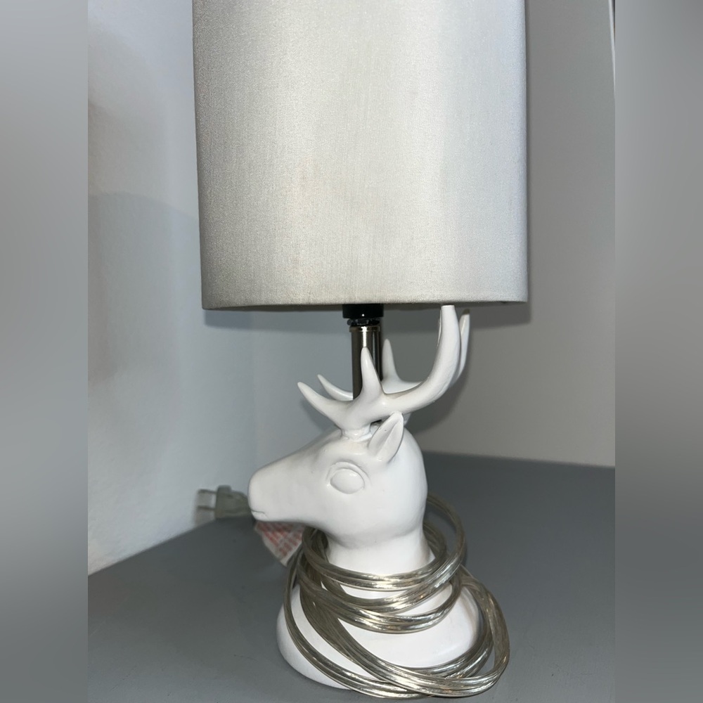 Room Essentials 2018 Ceramic Nature Stag Table Lamp WildLife Deer Elk Drum Shade